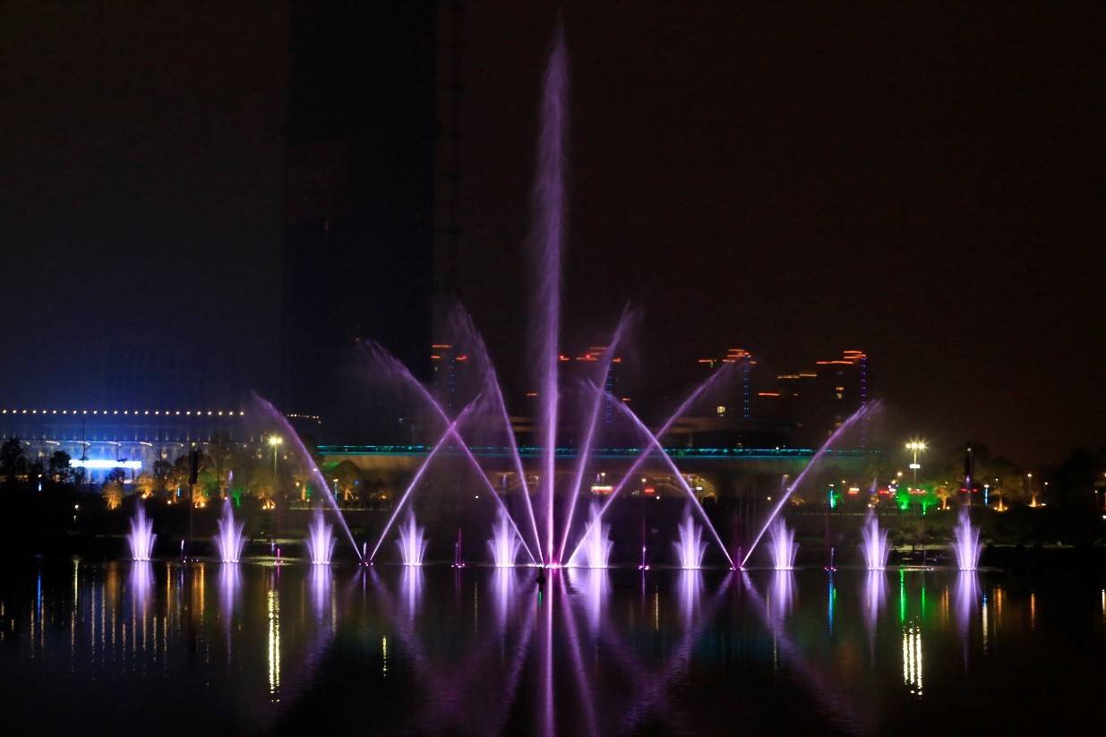 浙江紹興上虞曹娥江噴泉從城市陽臺看城市風景