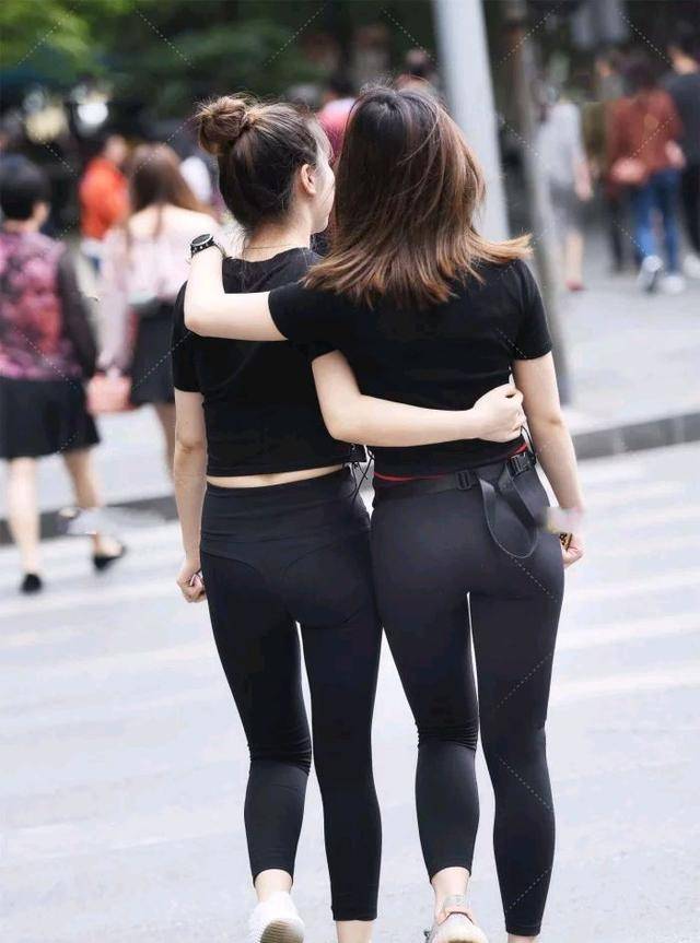粉色|爱美不是年轻女孩的专属，中年女人选对穿搭，一样可以美丽时尚