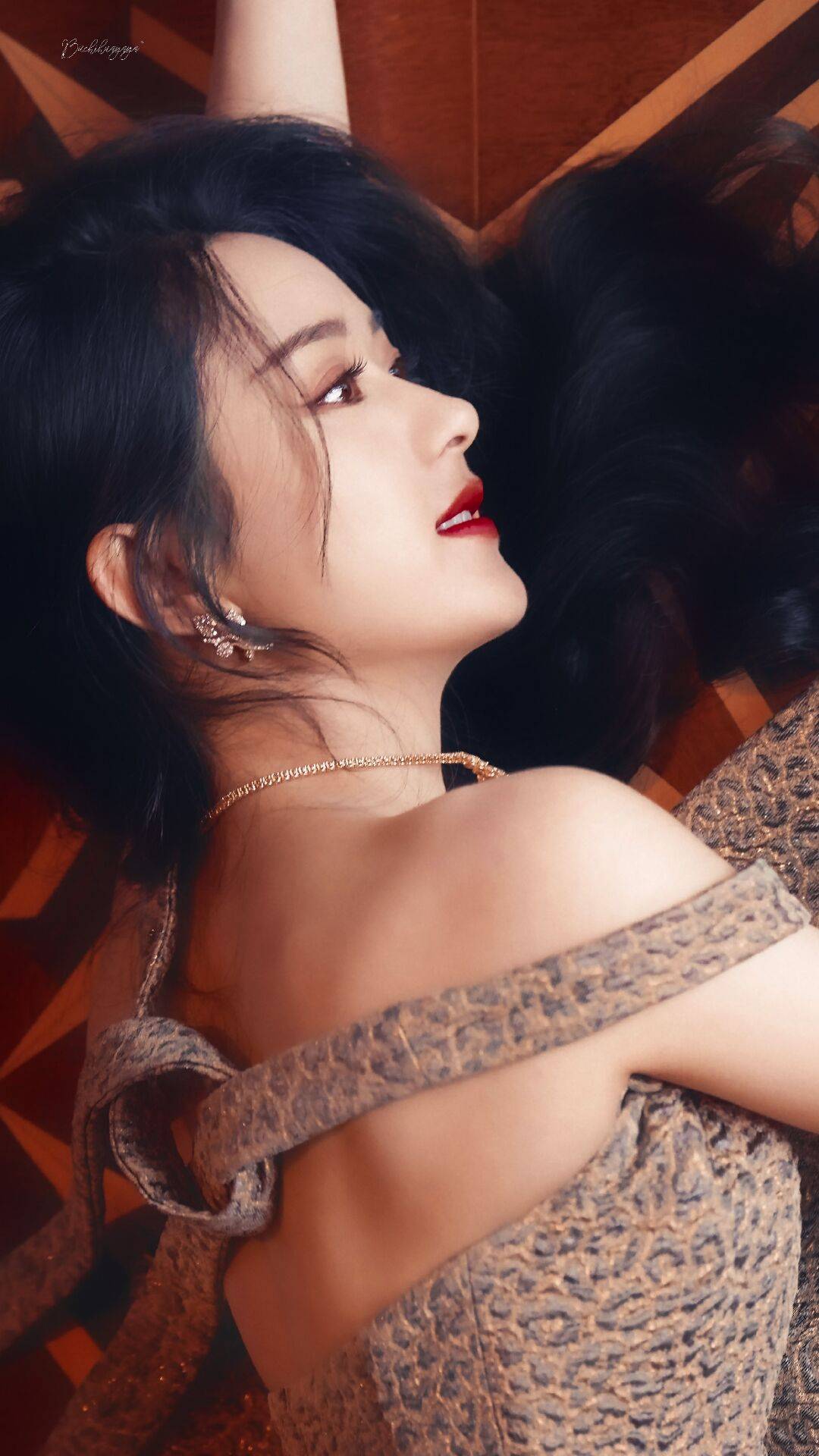 影视女星赵丽颖写真集:甜美靓丽,优雅时尚