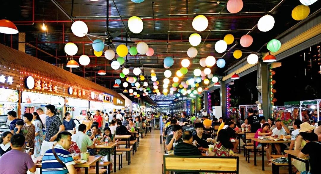 偷懒了,就一起出门觅食,用各种美食犒劳疲惫的身心,亿恒夜市,天南地北