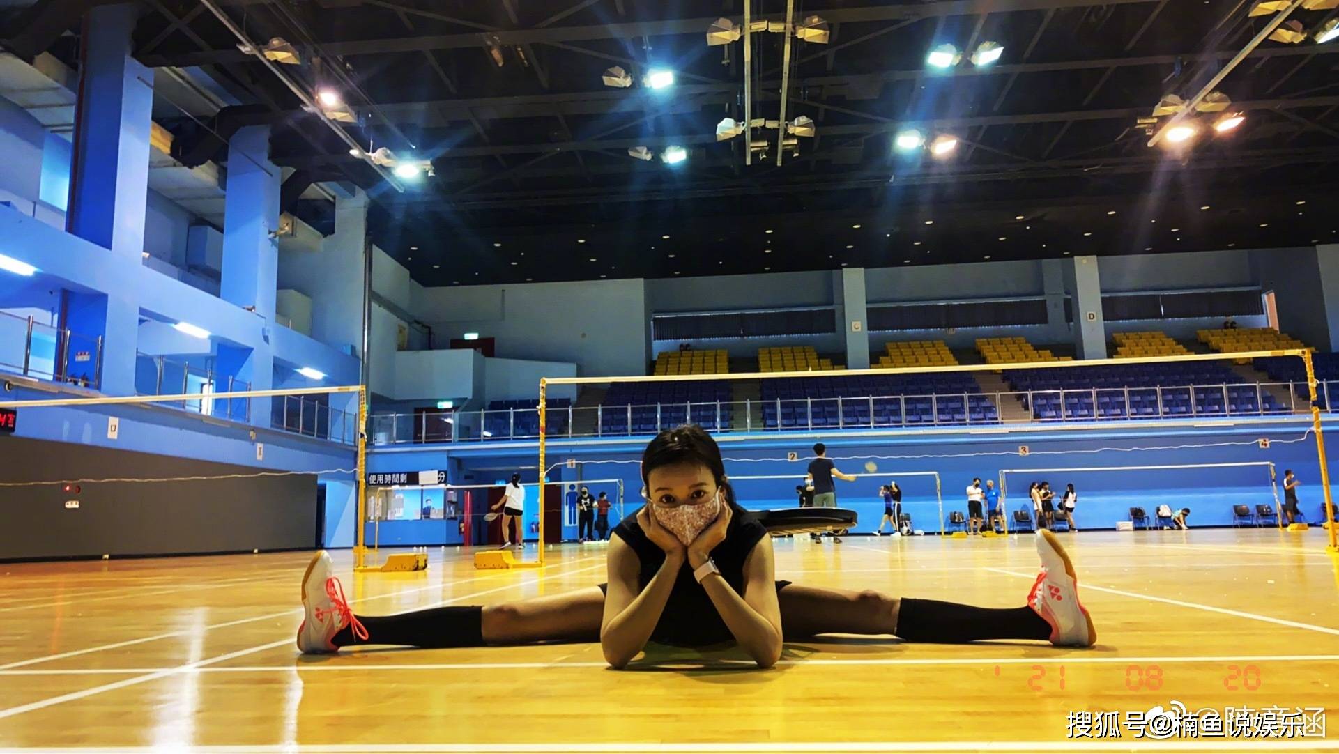 因为|陈意涵晒二胎近照，轻松劈叉丝毫不见孕肚，运动达人果然不简单