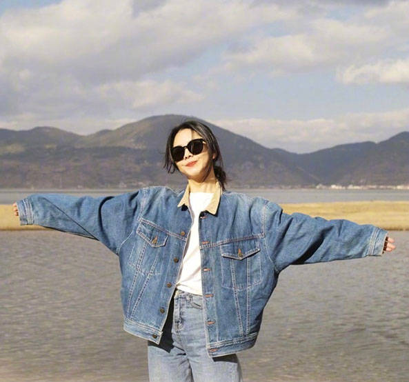 面料|江苏五龙——谭松韵不亏是元气少女啊,穿搭尽显少女风范!