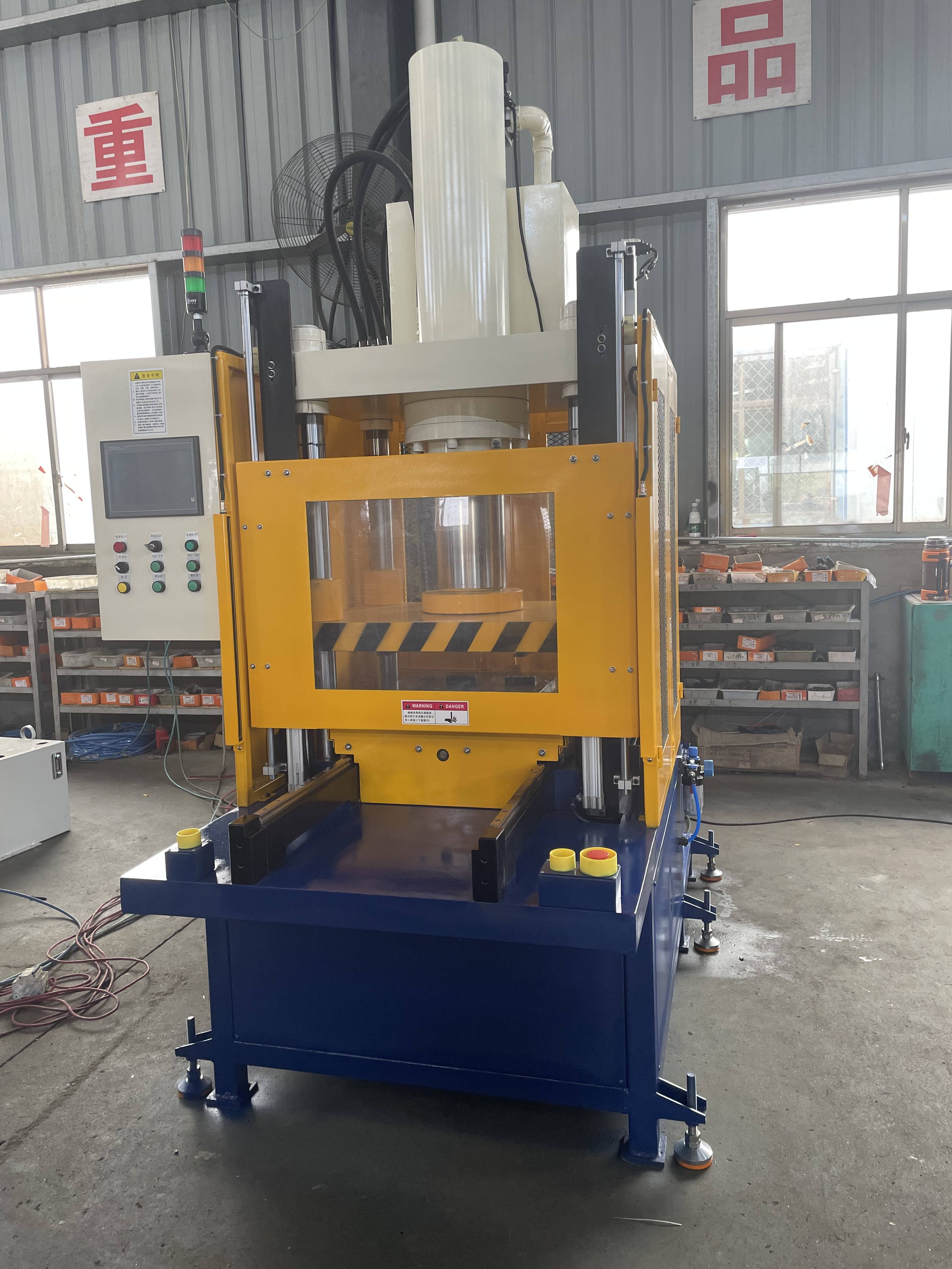 50t精密数控伺服液压机成品机图