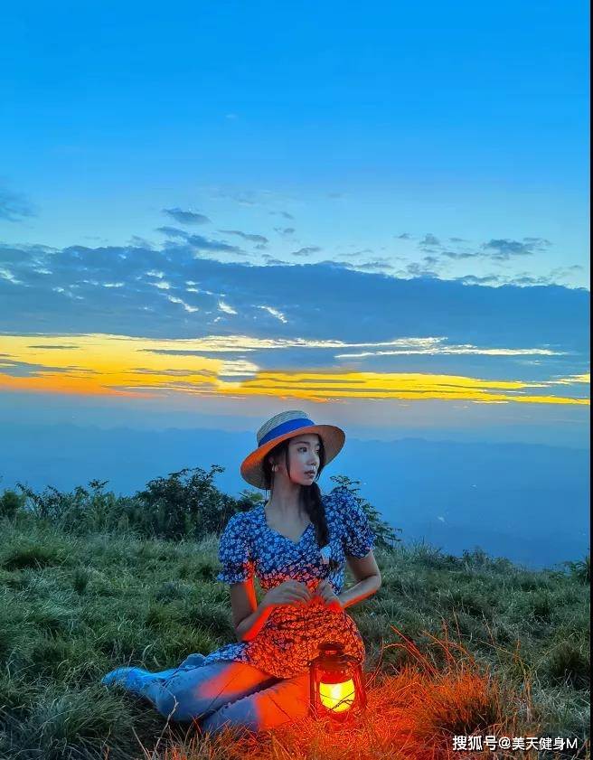 身材|22岁重庆辣妹在网上发私照，被称“人间美腿”，身材真的太好了