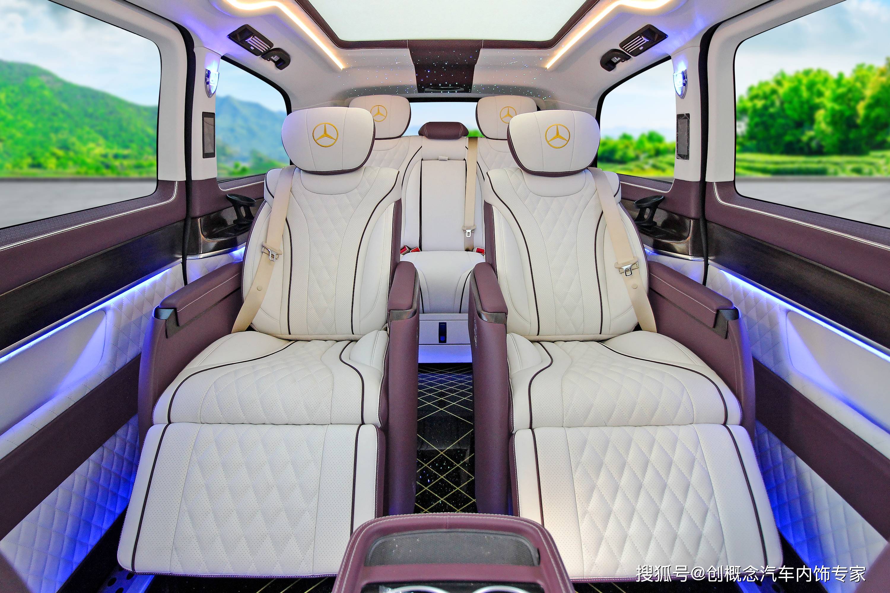 深圳奔驰v260七座无隔断内饰改装奢华的紫白拼色享受舒适商务超大空间