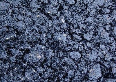 根据性质不同,沥青总共分为三种,煤焦沥青,石油沥青以及天然沥青主要