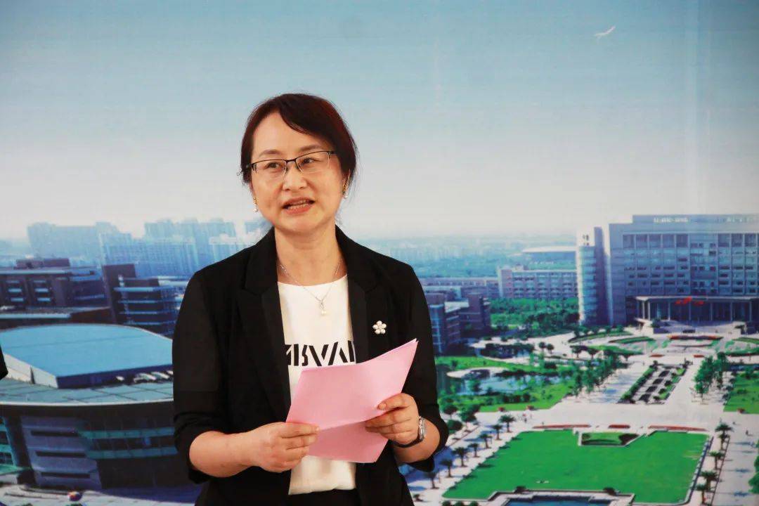 教育发展基金会秘书长陈艳,杭州伊美源实业有限公司人力资源总监许奕