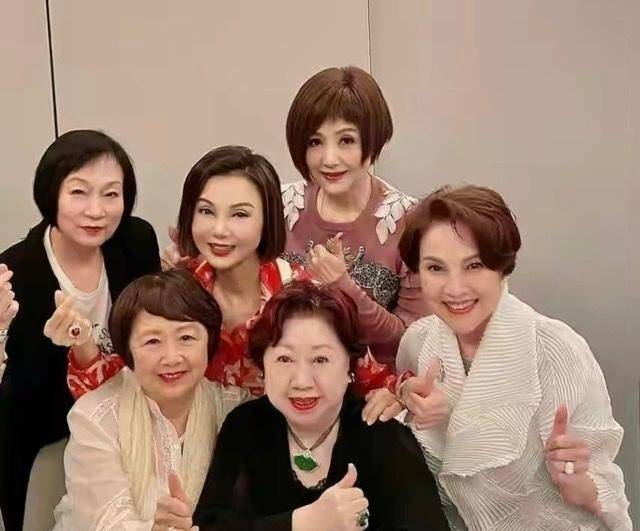 谢玲玲的儿子 3f2f4b89c51f4afcb1a7b14198b2fb67.jpeg