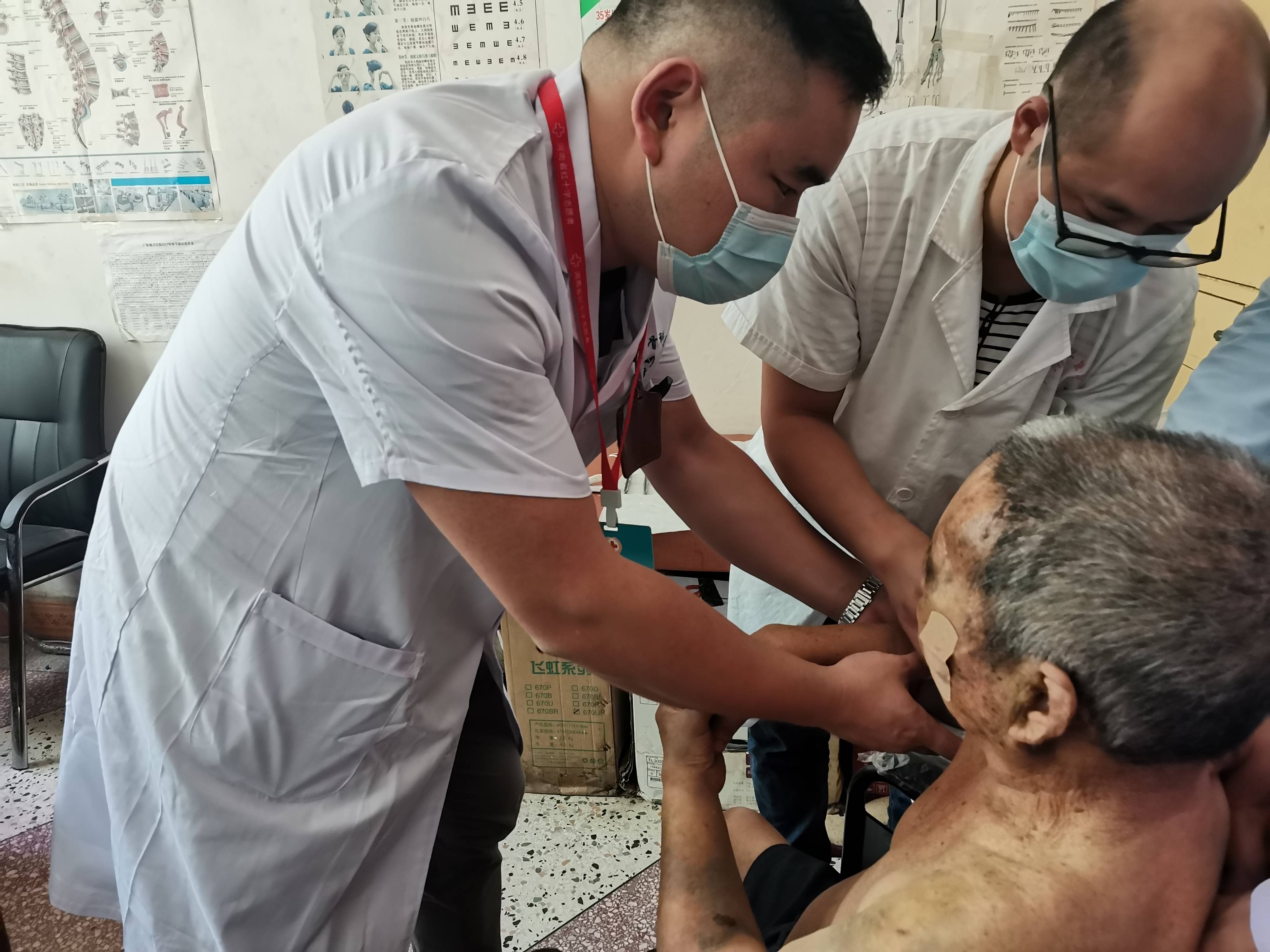 方城县|郑州济华骨科医院三次送医下乡方城县广阳镇卫生院