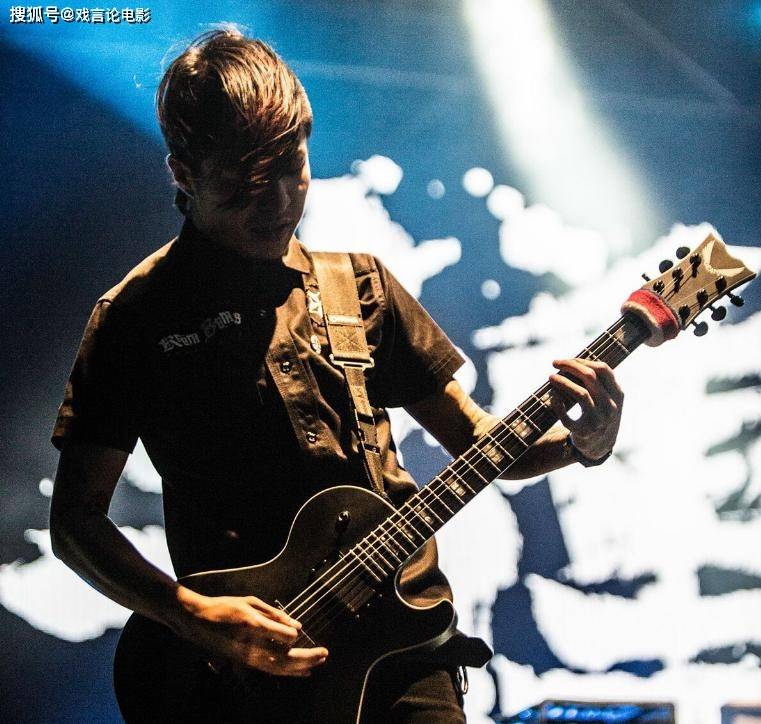 北京摇滚老炮儿万重乐队他们的音乐可以唤醒沉睡的摇滚灵魂