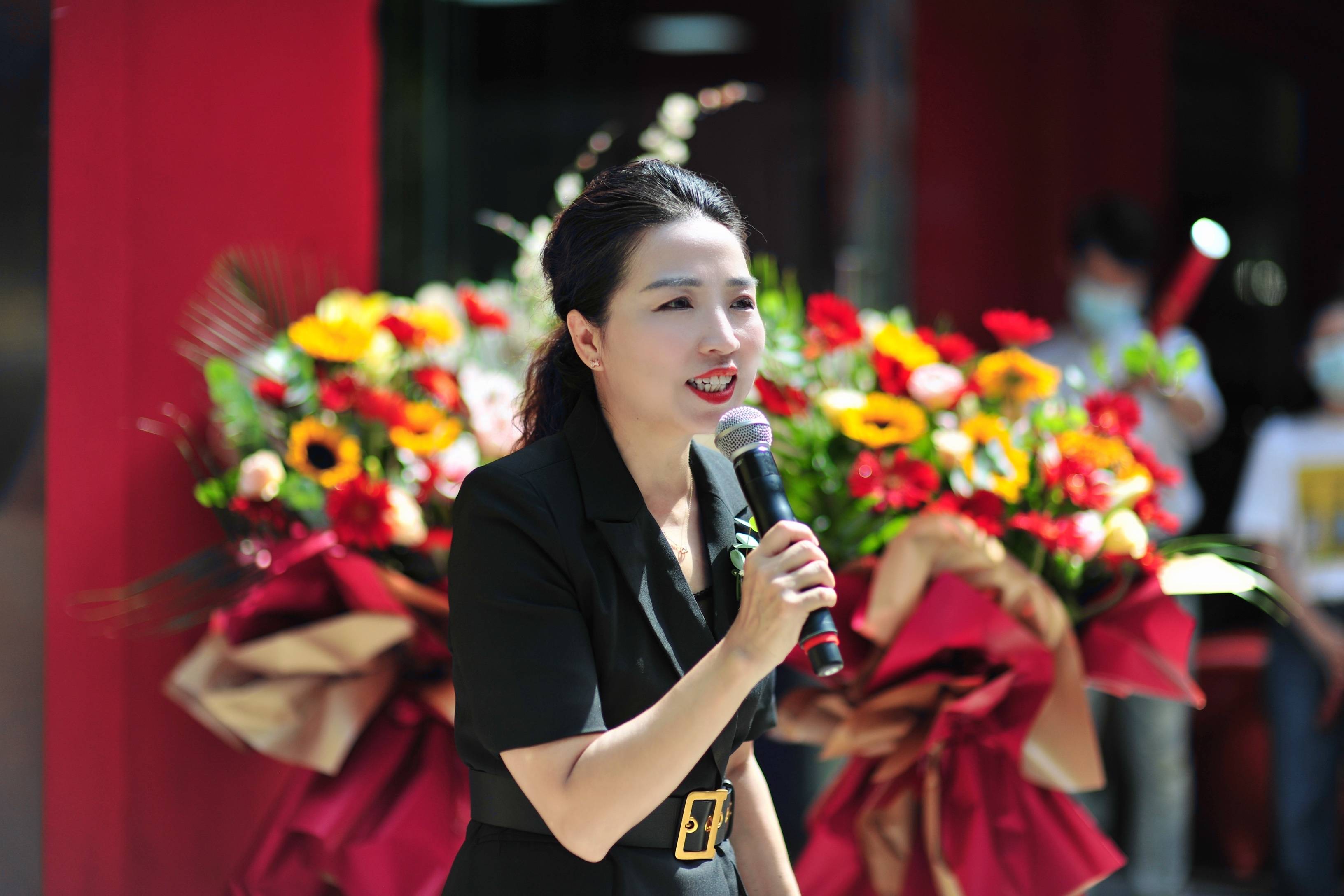 消息资讯|踏进粉画之境——珠海市中小学教师粉画艺术作品展隆重开幕