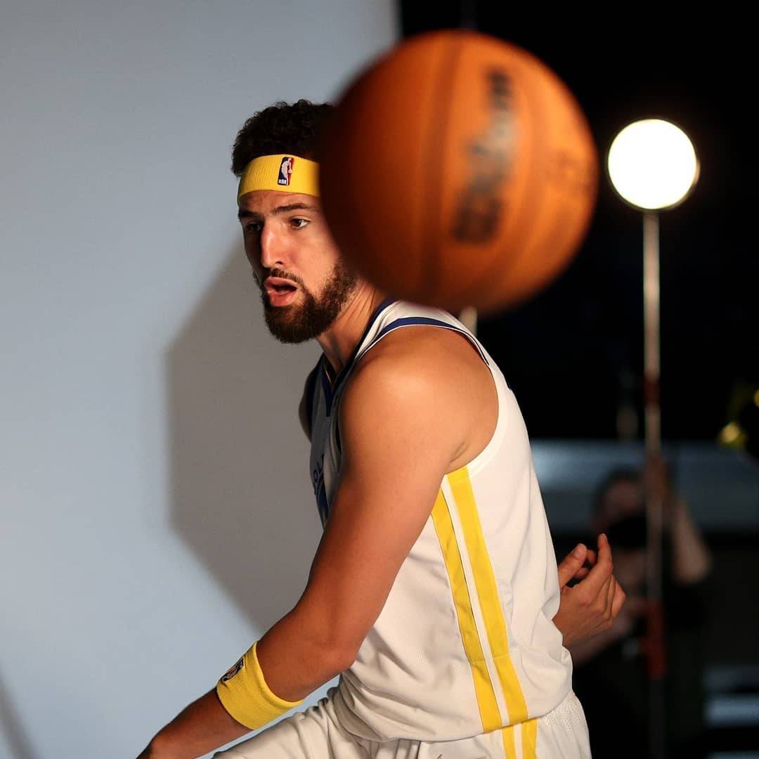 组图勇士媒体日拍摄定妆照水花兄弟同框再合体