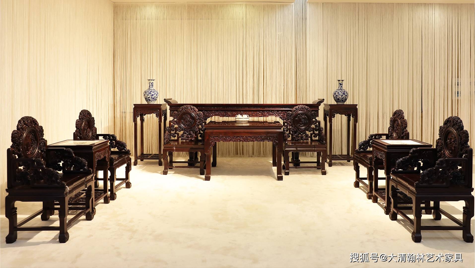 中堂它是一个庄严的空间,是一个家族精神信仰的中心,它展示着古代"