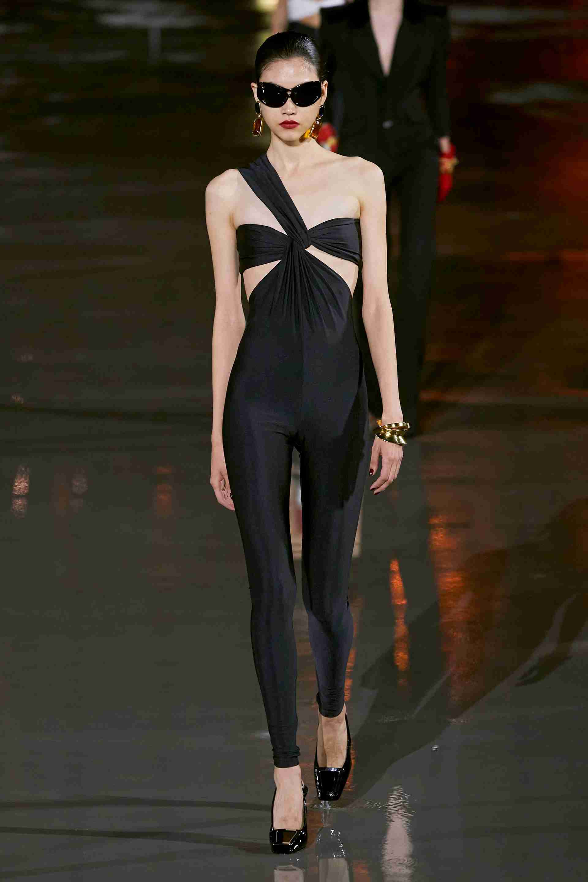 巴黎时装周圣罗兰saintlaurent2022春夏系列