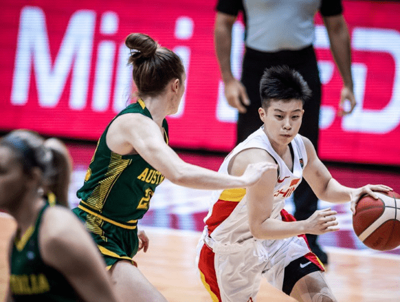 对手|女篮大胜澳洲迎4利好！避免提前碰日本 将硬骨头送给卫冕冠军？