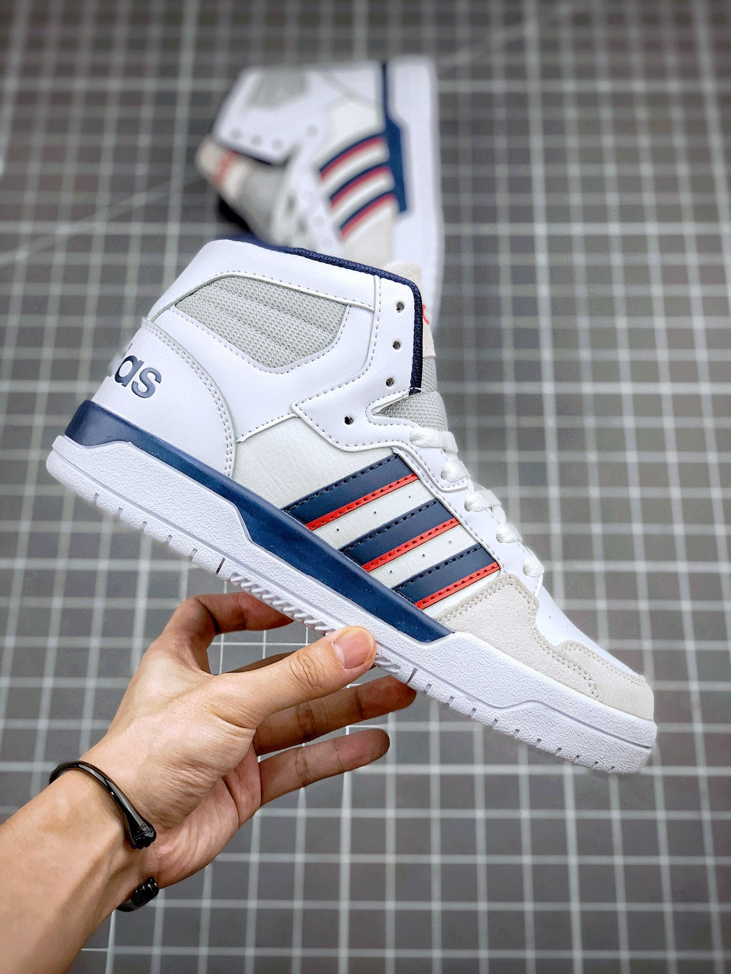 鞋舌 阿迪达斯 Adidas ENTRAP MID 中帮篮球鞋