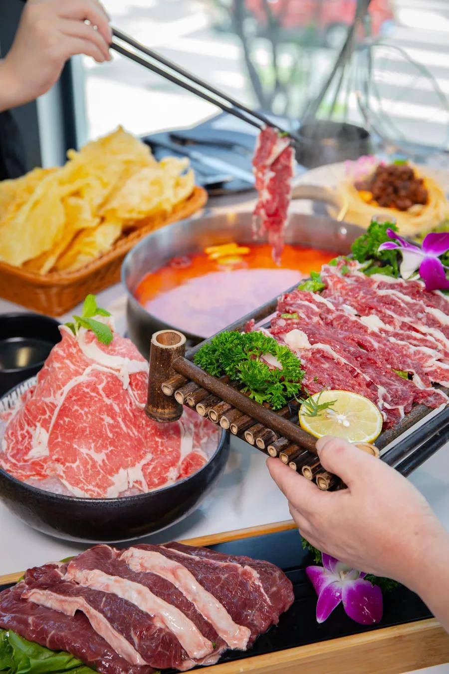 抓住假期的尾巴,最后一顿大餐我选火锅!