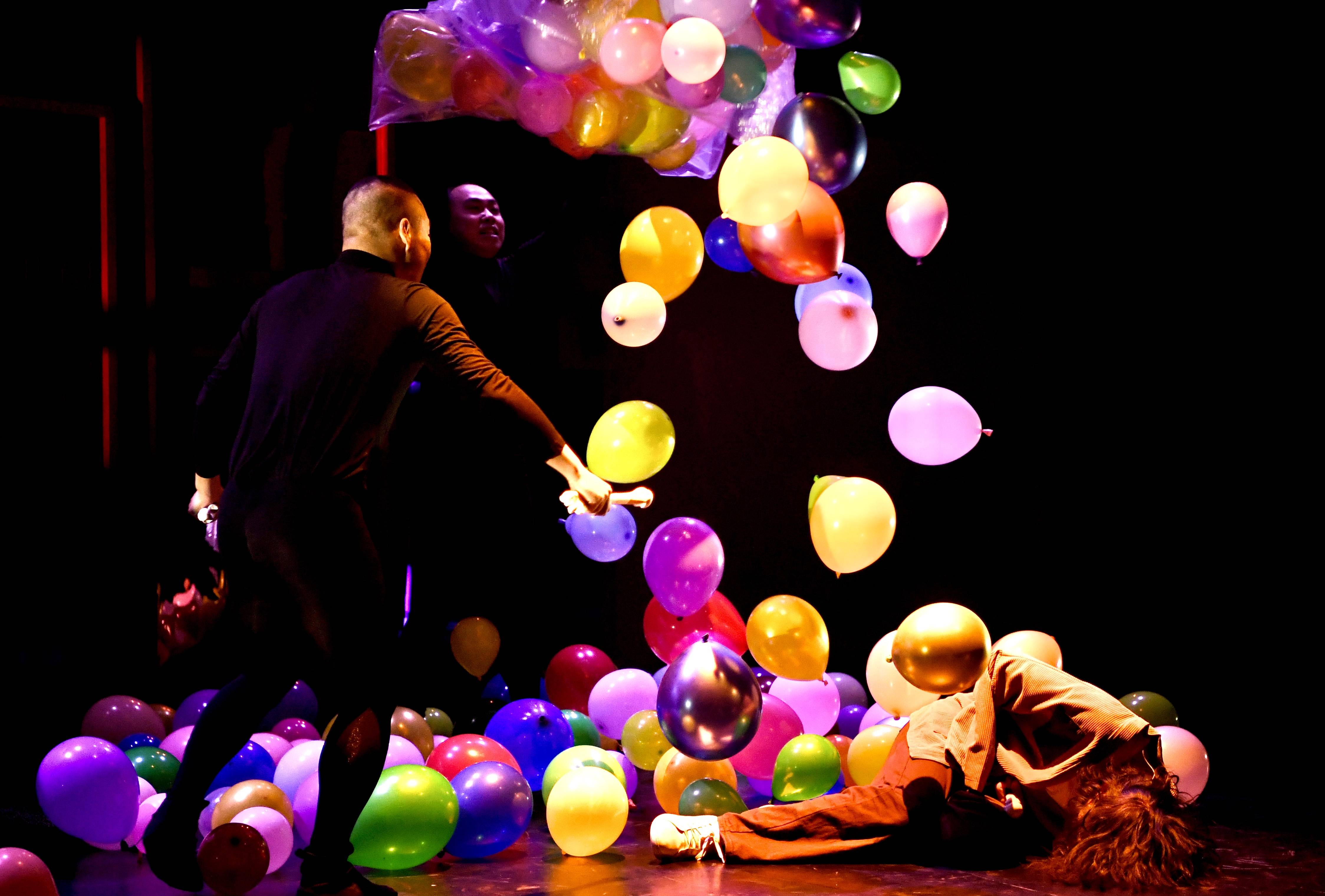 上古谣曲搭配未来科幻,话剧《九歌》亮相北京国际青年戏剧节