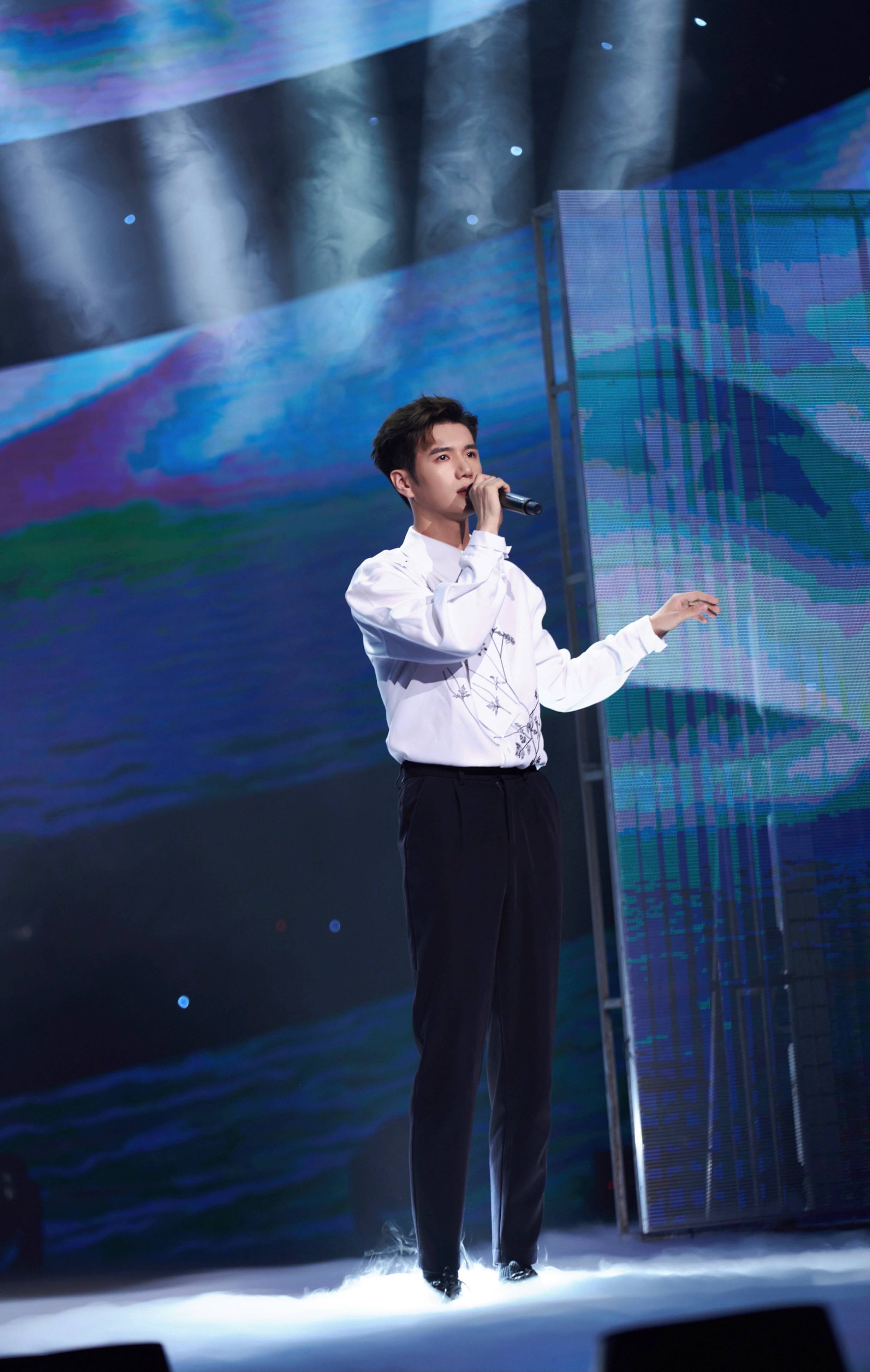 新生代歌手王一然签约好听音乐 初心"一然"未来共赴前程