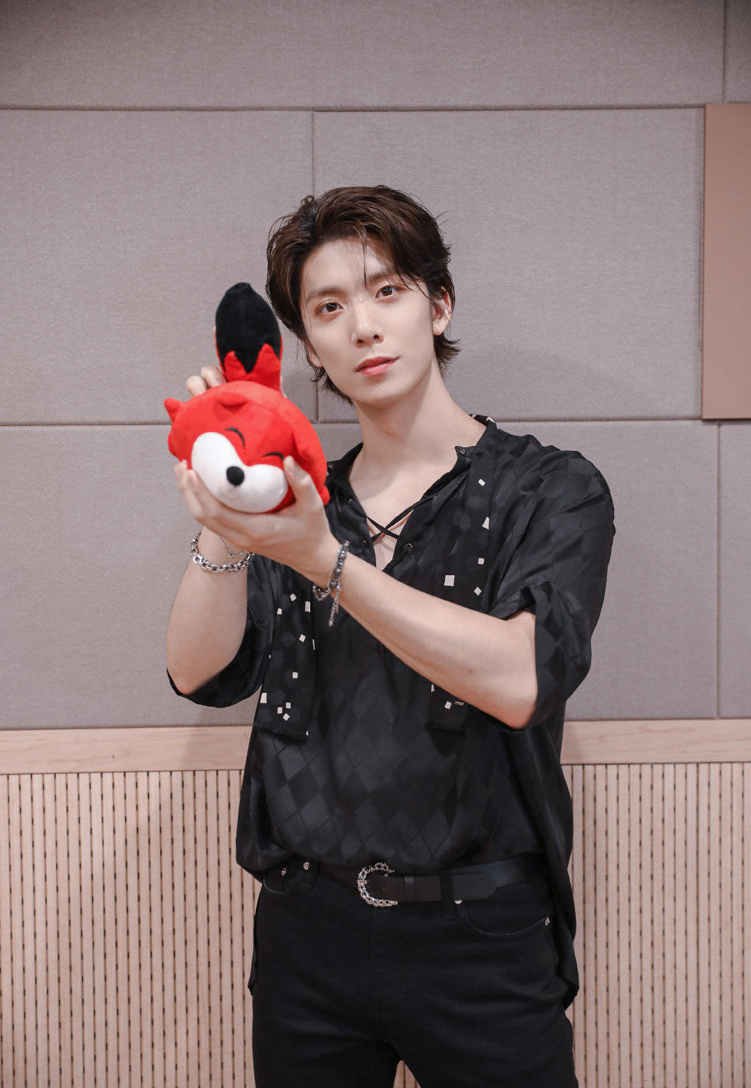 韩团sf9李达渊金辉映感染新冠 曾与确诊职员接触