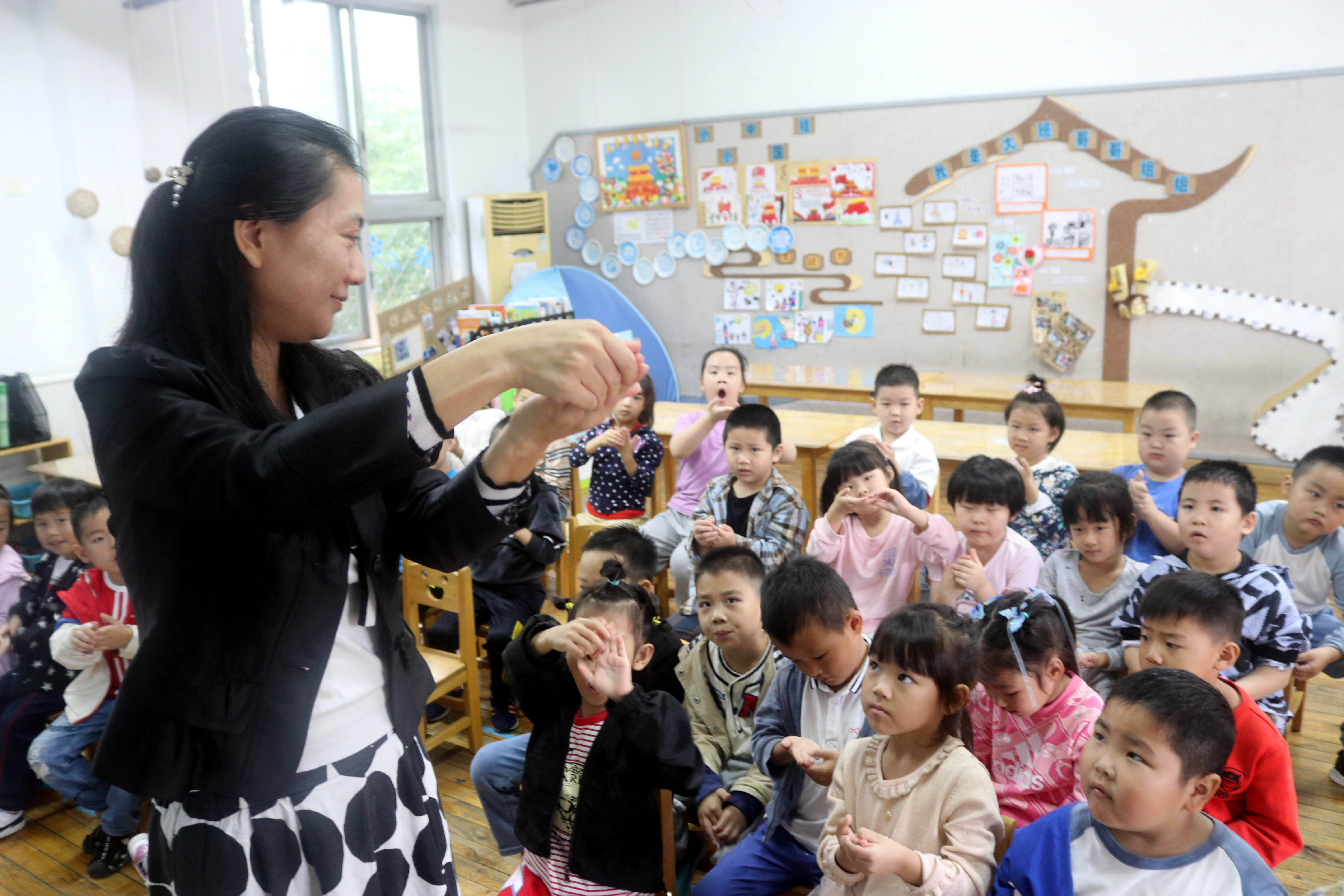 苏州市虎丘中心幼儿园小朋友学习正确洗手方法,迎接"全球洗手日"