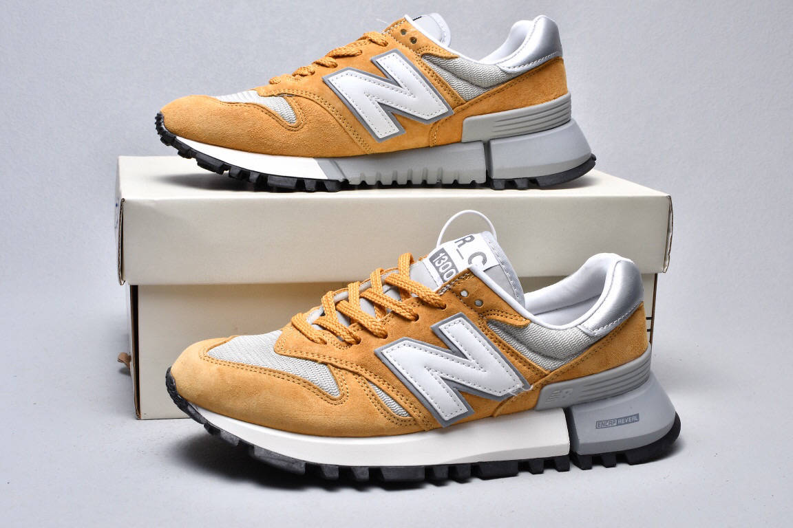 新百 New Balance R C1300 Surplus ABZORB 新百伦复古运动鞋