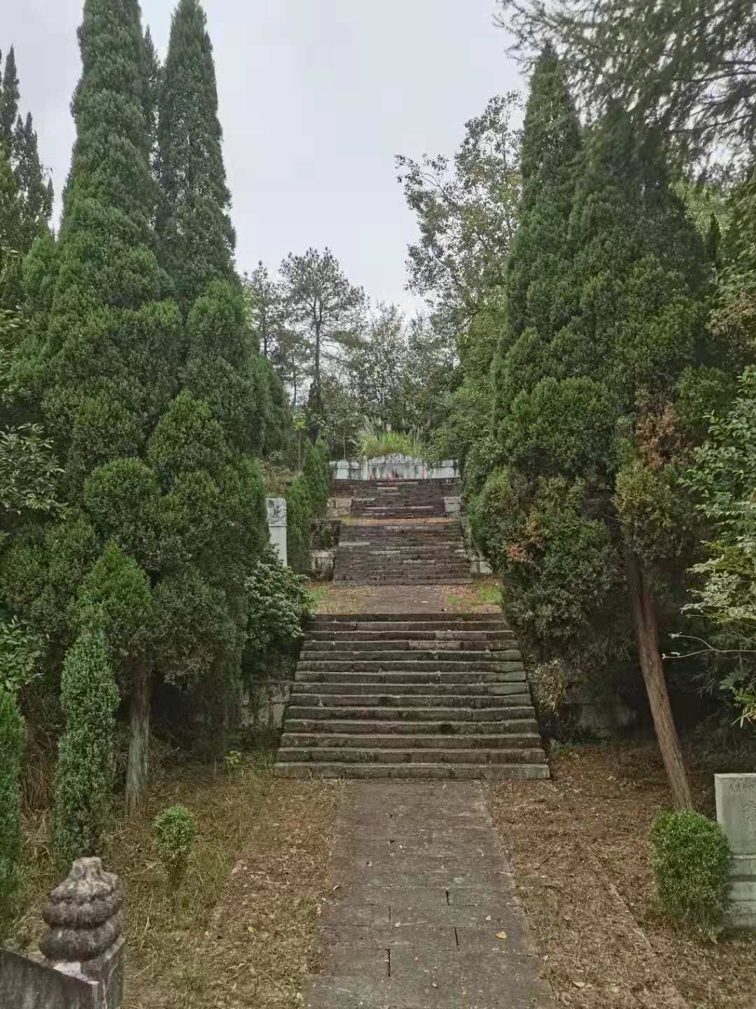 乡愁诗人陈加斌: 以公元的名义一一在陈亮墓前