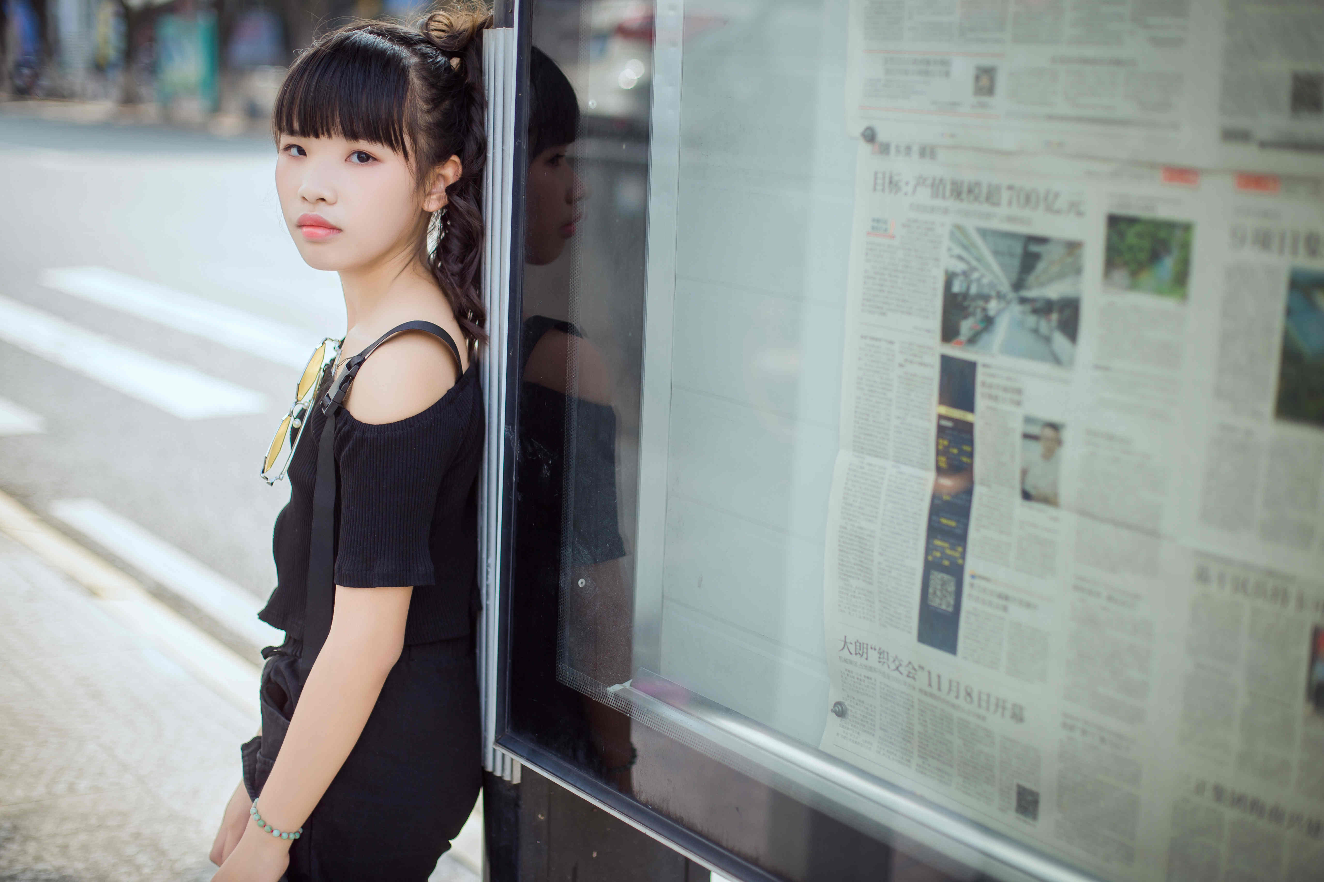 黄紫君全新写真上线 耍酷中藏不住的可爱潮范 搜狐大视野 搜狐新闻