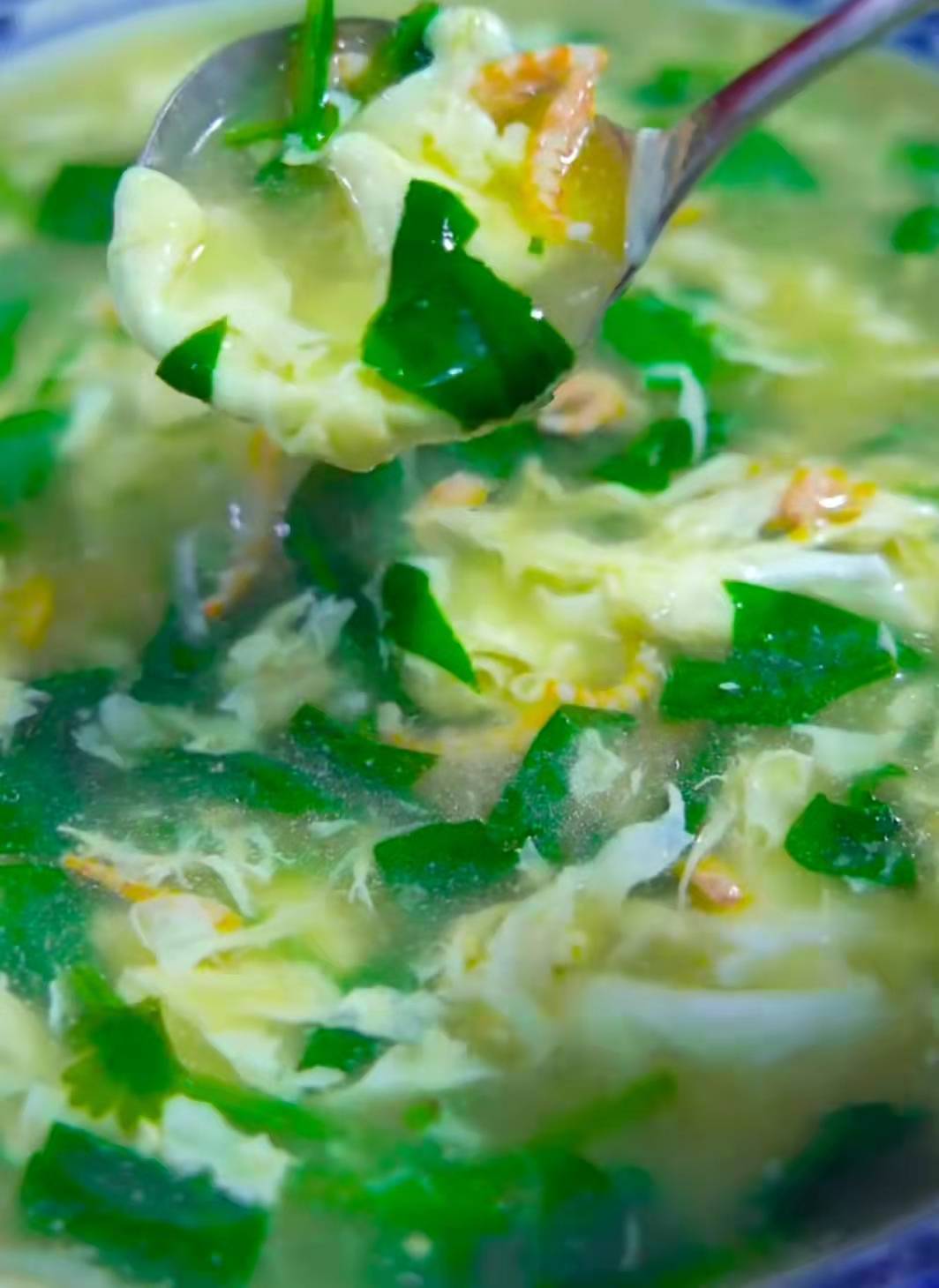 简单易学菠菜鸡蛋汤天冷喝暖身子