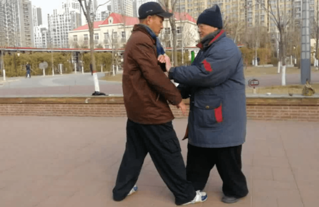武式太极拳名家韩和平老师谈太极推手好处多