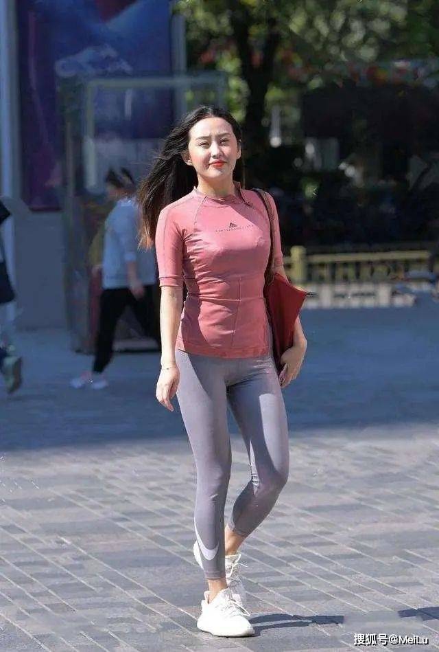 仙女 打底裤带来仙女穿搭风格，好看有个性，好看又文艺