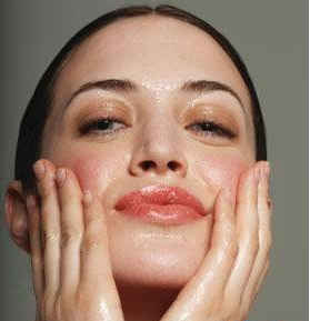 睡眠皙活:油性肌肤当然不会油一辈子!分享几条改善油肌的护肤建议!