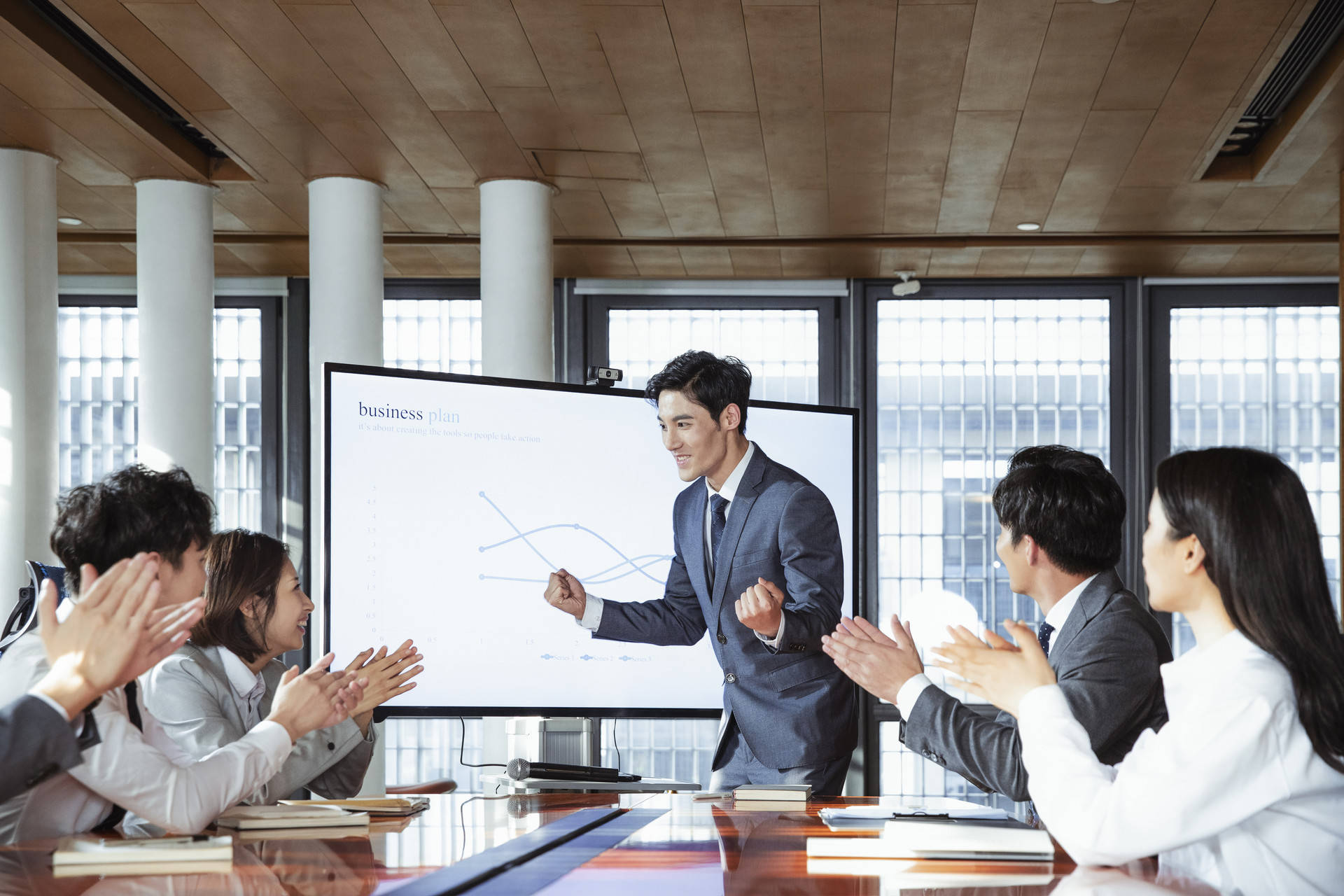 企业通报员工摸鱼侵犯个人隐私吗?如何避免员工上班摸鱼?_激励