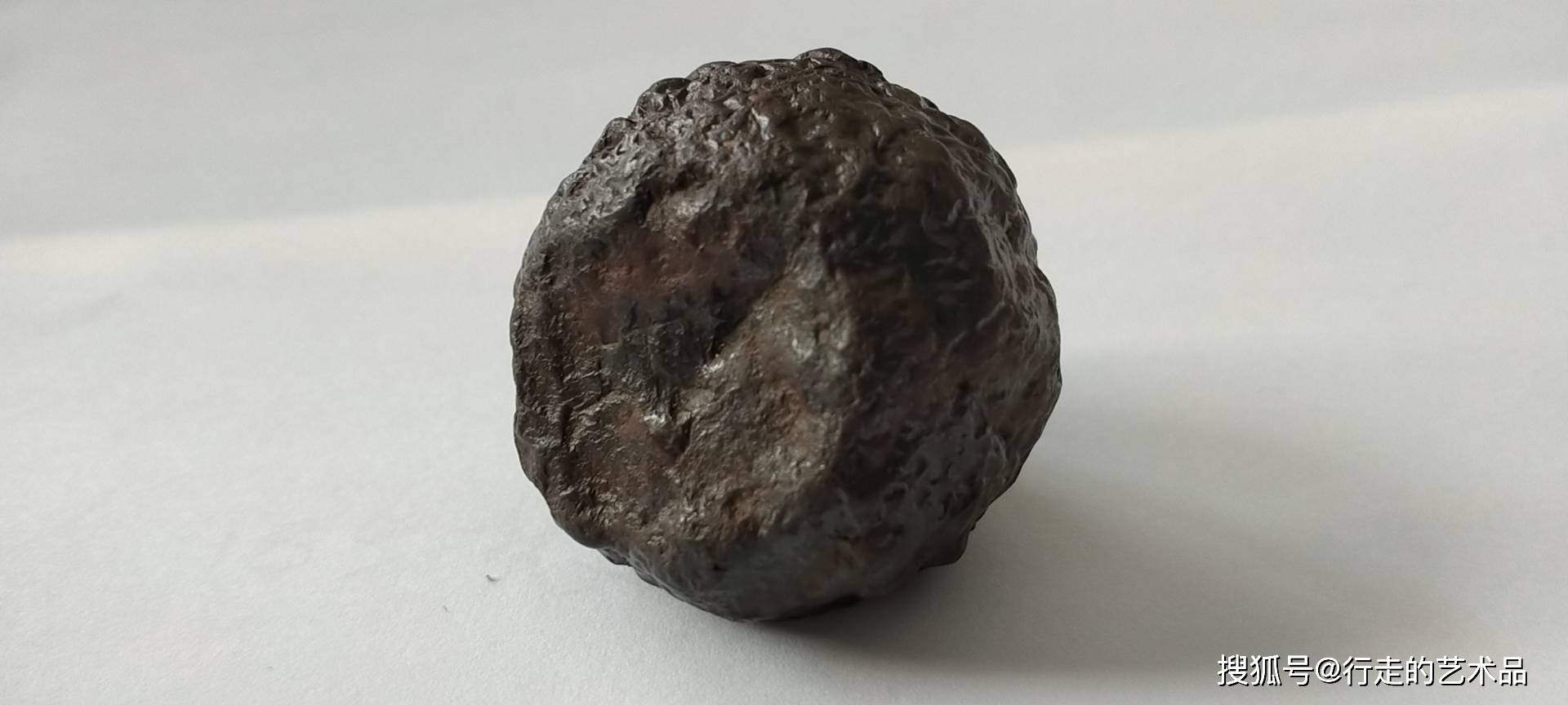 精品鉴赏颗粒陨石1