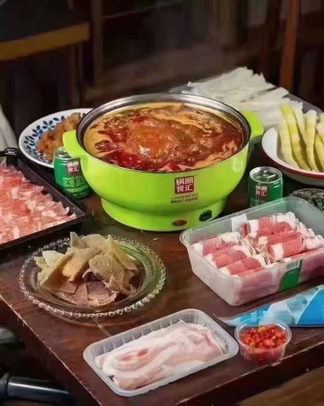 月湖广场锅圈食汇试营业啦,在家吃火锅省时省心!