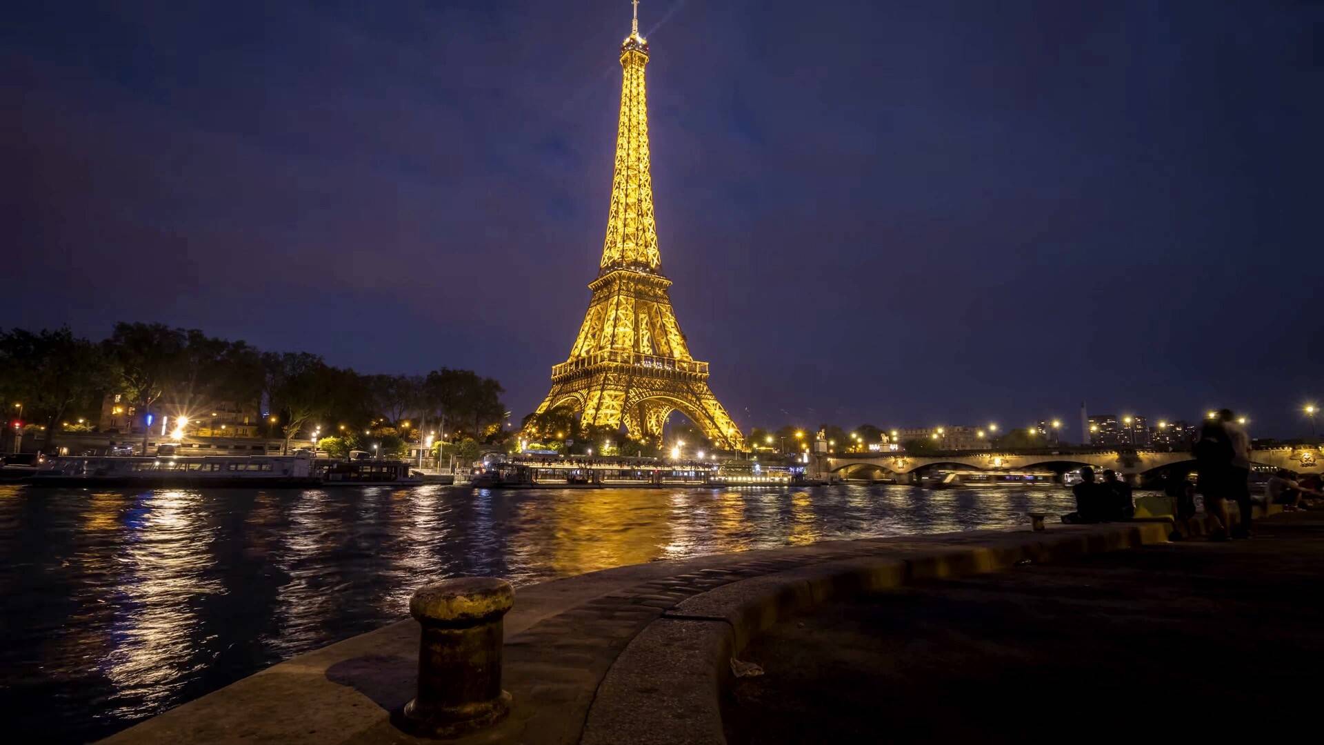 巴黎埃菲尔铁塔动态壁纸