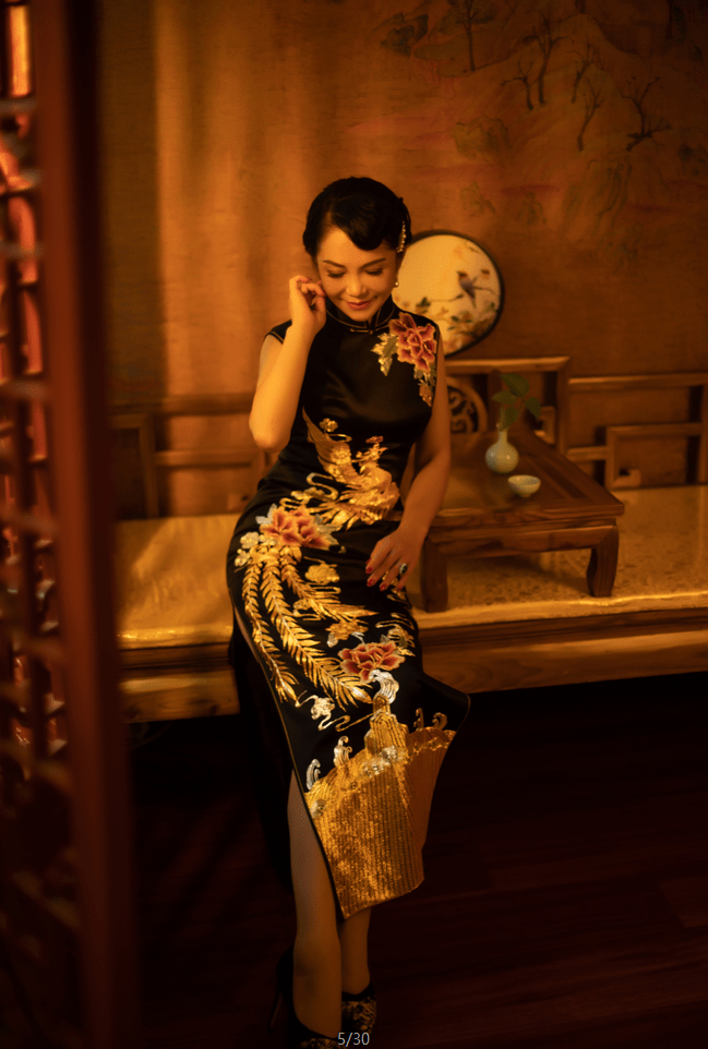 玉带 旗袍写真,那一束朦胧的光,诉说着风花雪月的情来情往