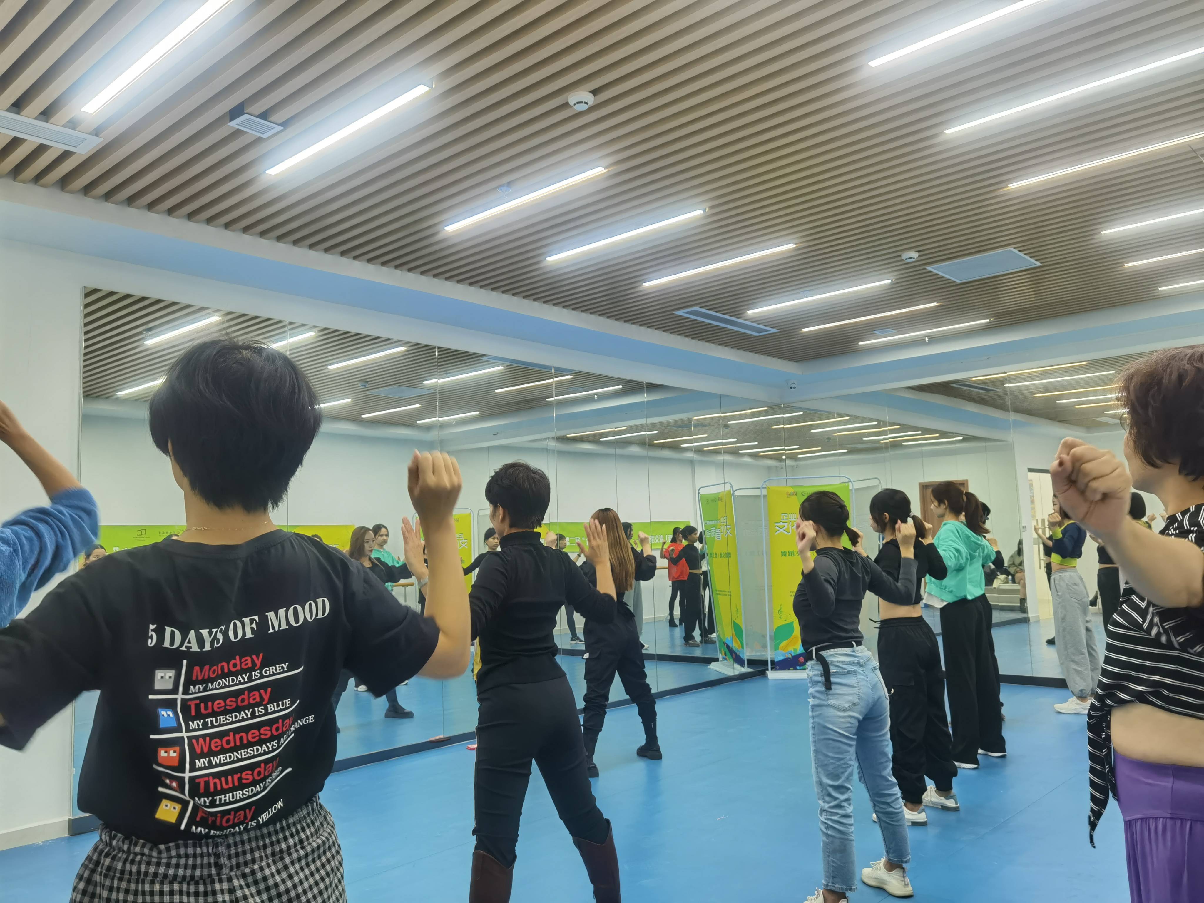 第四系列主题为:器乐尤克里里交流活动尤克里里交流活动展开第三场了