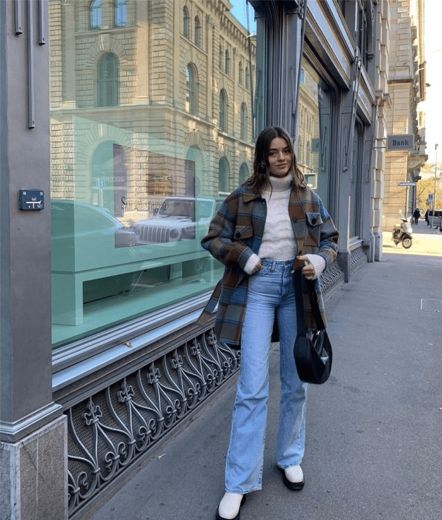 大衣 穿上身比较显慵懒随性的直筒大衣与茧状大衣比较适合文艺知性风