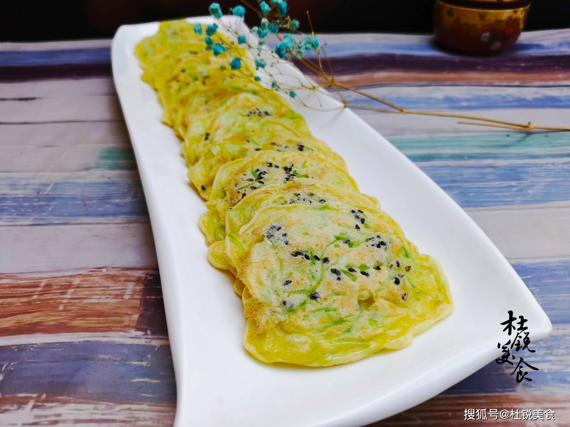 什么|早餐不知道做什么?手不沾面5分钟吃上鸡蛋小饼,家有老小要试试