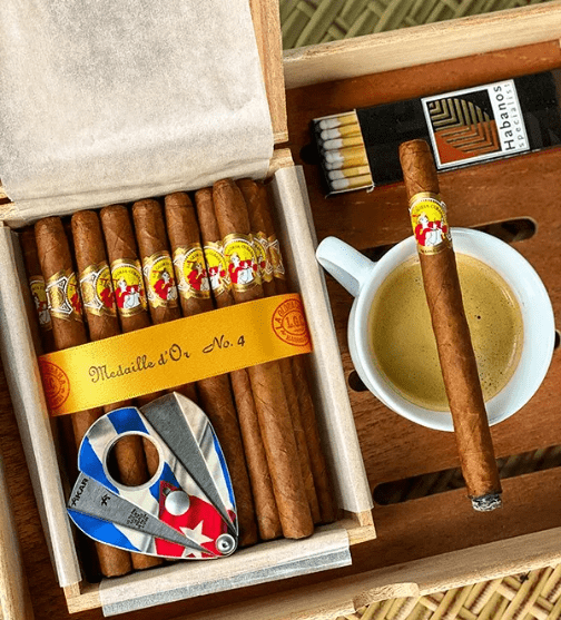 雪茄品吸技巧丨抽雪茄不是这么抽的