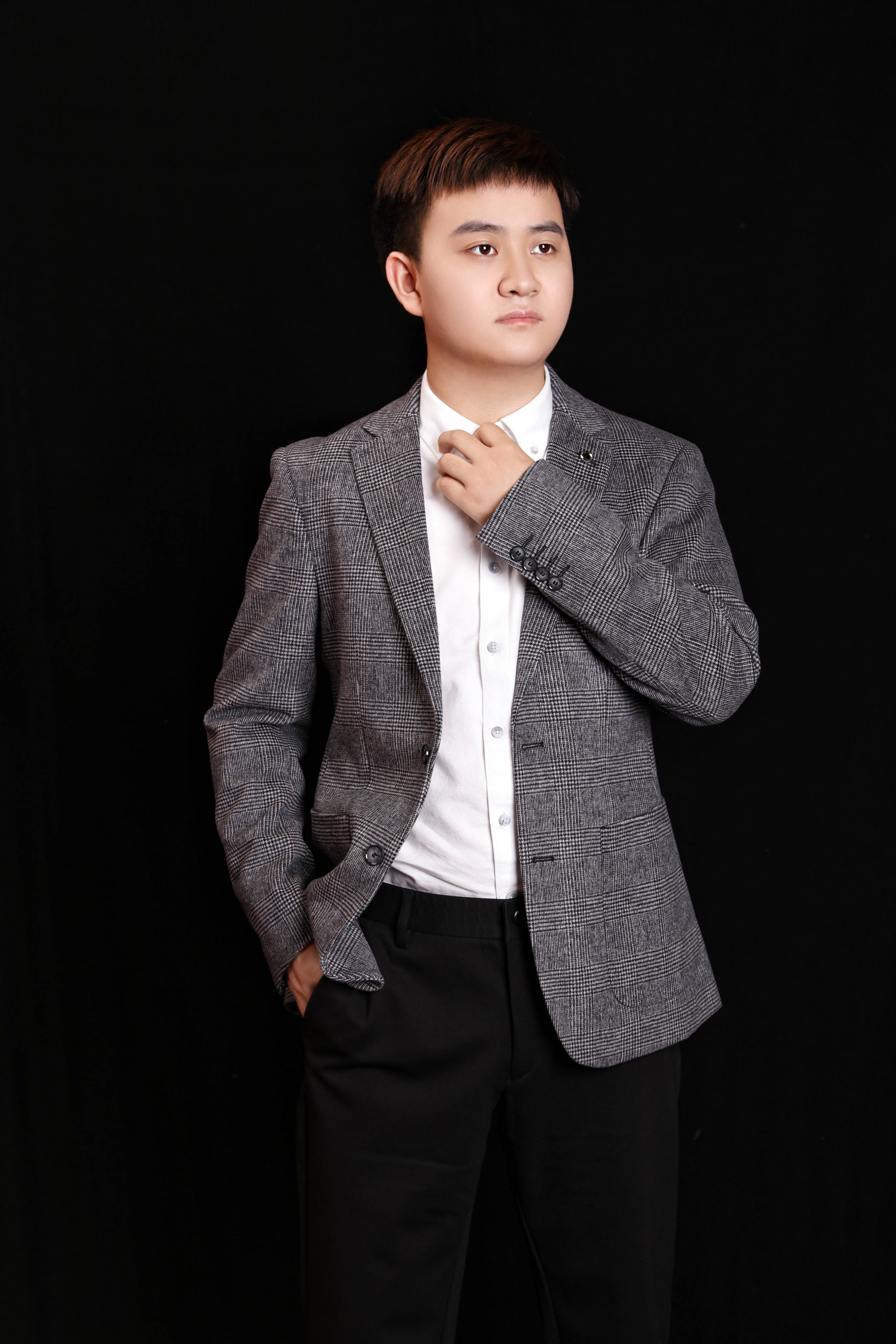 内调独家专访晳魅护肤导师李宇峰:每个人都有专属的护肤方式