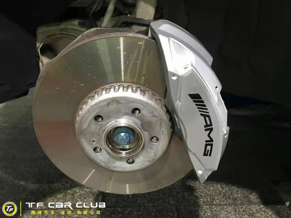 奔驰glc改装轮毂卡钳烤漆银色