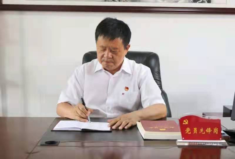 咬定青山不放松记卫华集团创始人韩宪保先生