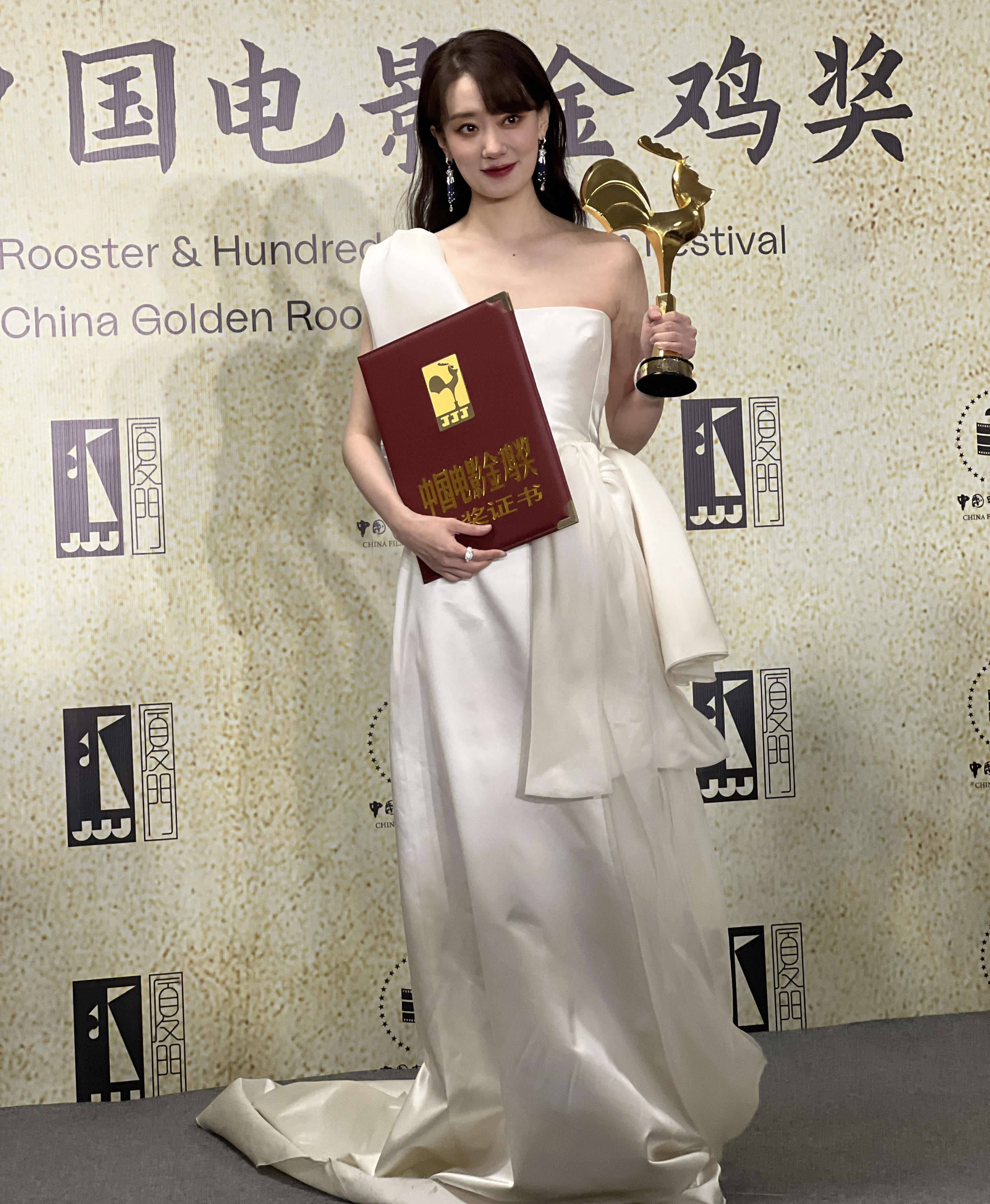 张小斐荣获金鸡百花奖最佳女主角凭捷径还是实力