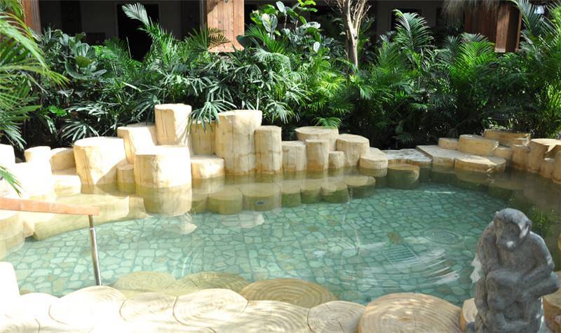 辽阳碧湖温泉联