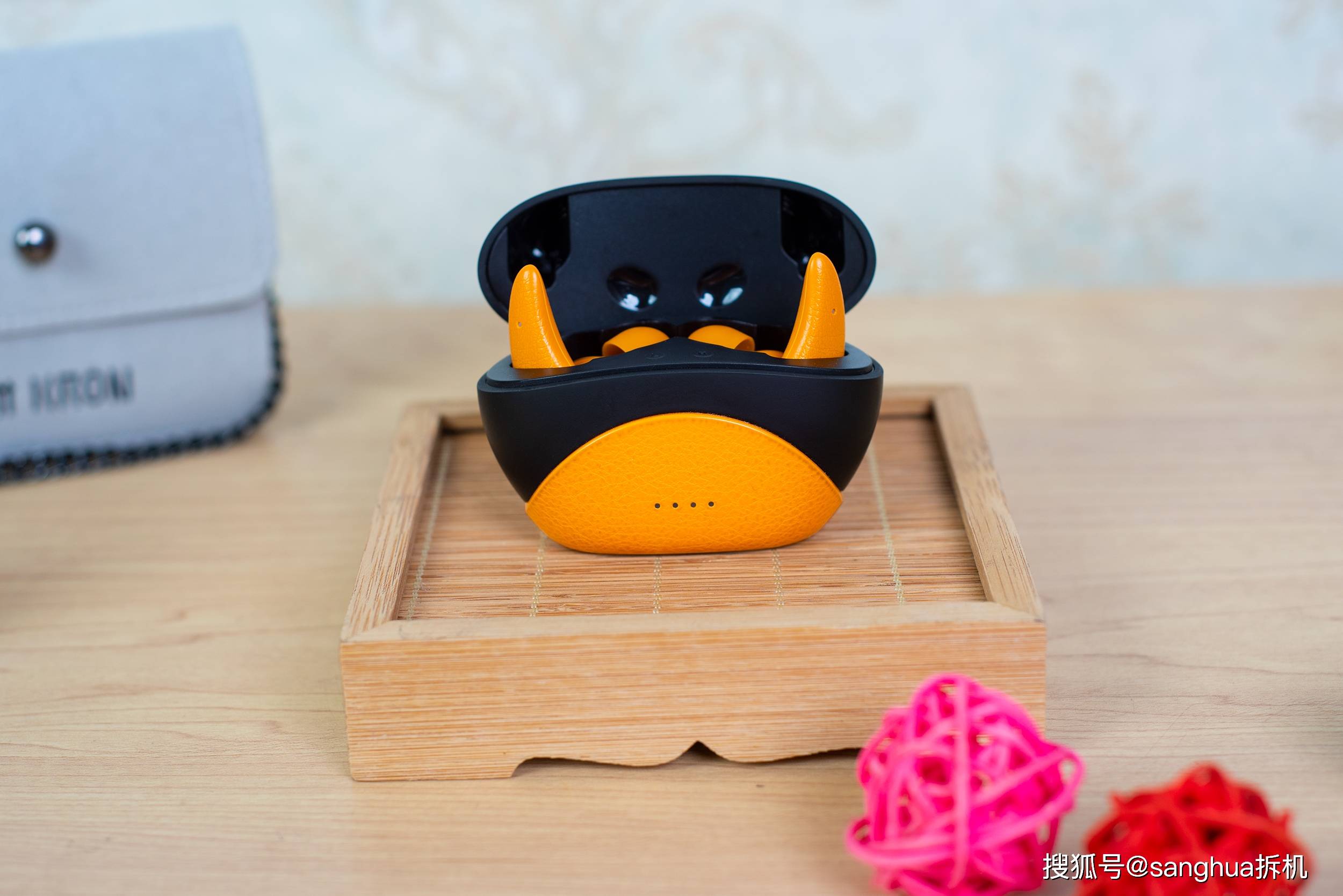 水中听音乐？乐旷陶瓷蓝牙耳机暴力测试