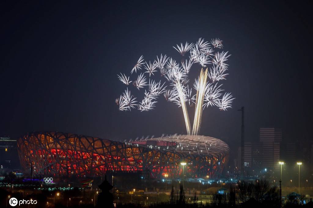 冬奥会开幕式鸟巢外景图片