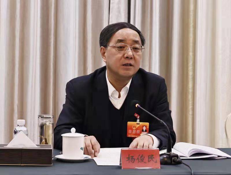 聚焦两会杨俊民参加太原市万柏林区六届人大二次会议和平代表团会议