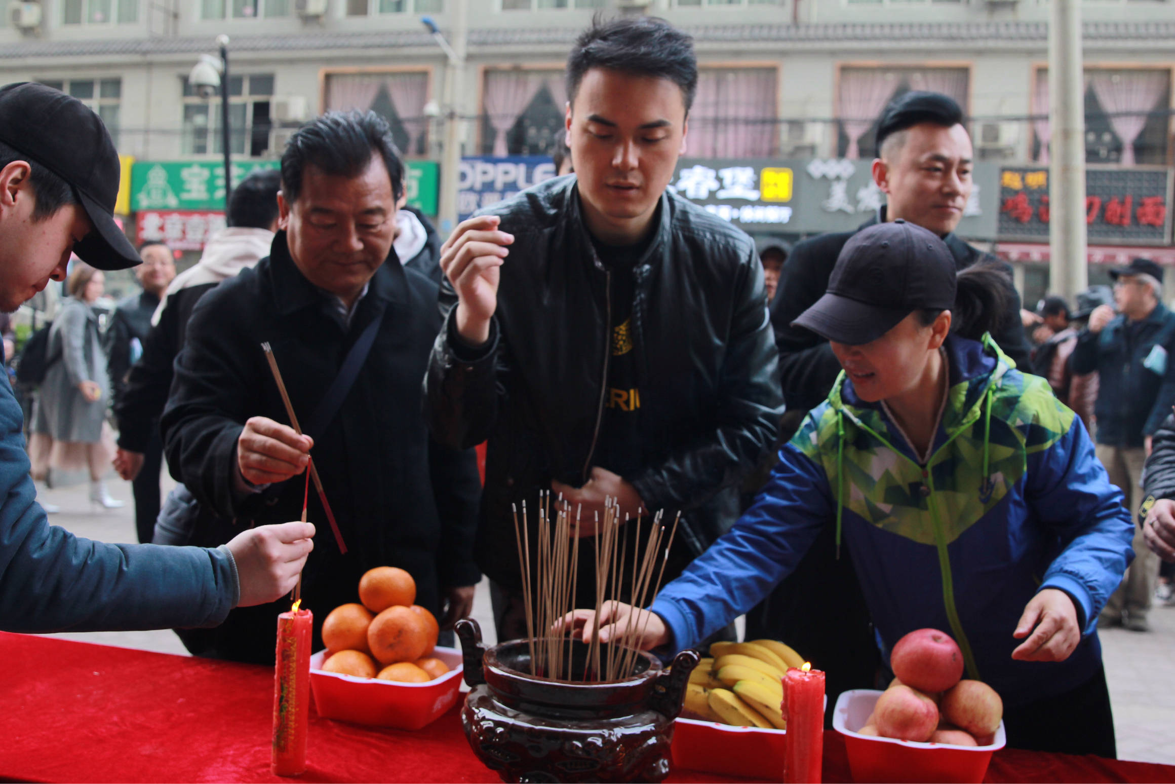电影我们是认真的演员梁宸玮访谈